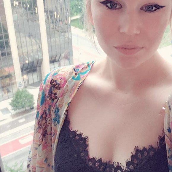 Meet your Posher, Jessica - Picture 10 of 12